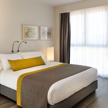Herods Herzliya Hotel By The Beach Exterior photo