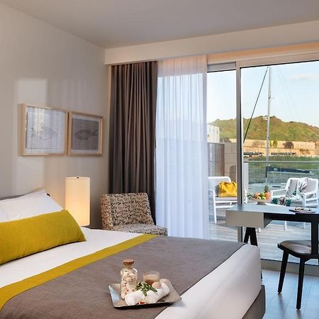 Herods Herzliya Hotel By The Beach Exterior photo