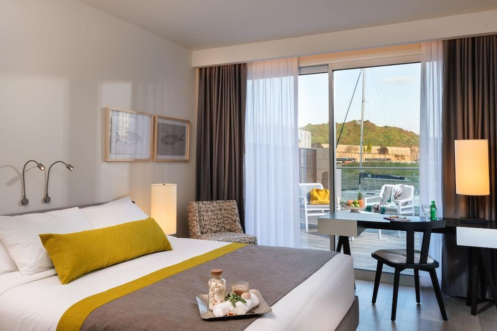 Herods Herzliya Hotel By The Beach Exterior photo