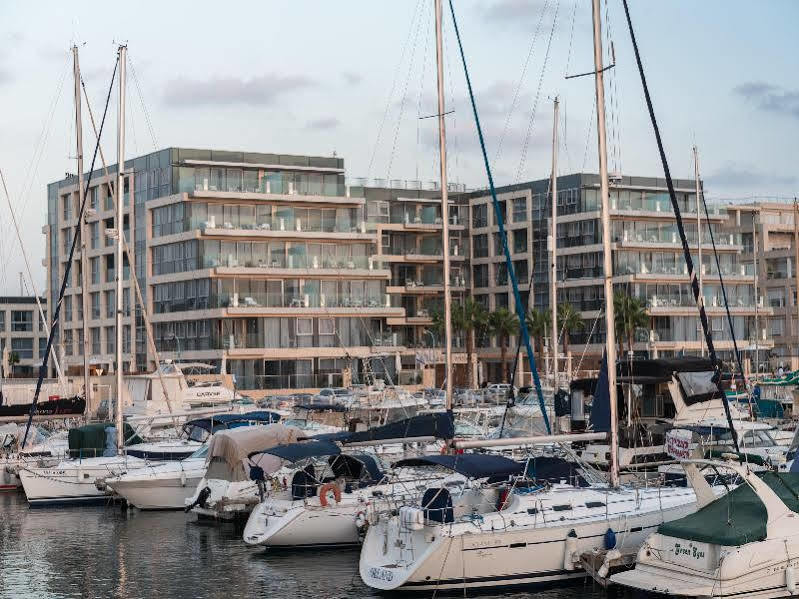 Herods Herzliya Hotel By The Beach Exterior photo