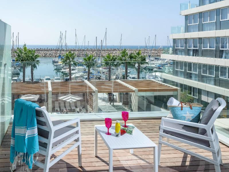 Herods Herzliya Hotel By The Beach Exterior photo